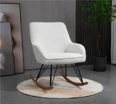 Viena krēsla dizains viesistabai